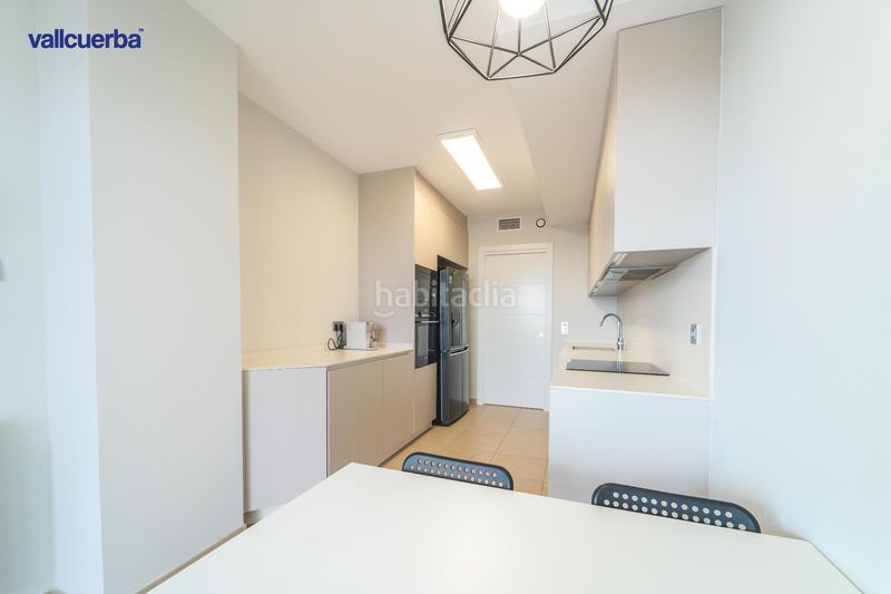 Foto 0aec4e94-3051-4c43-91c3-2b9b2ef2cfc7. Flat with heating parking pool in Mestral Reus