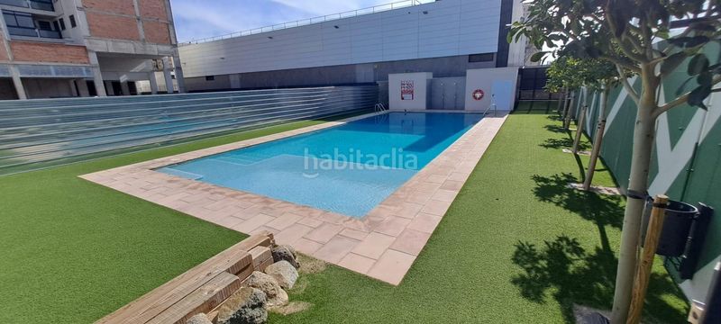 Foto 1b3075cc-31d1-414f-9fa7-a2cf0b016557. Flat with heating parking pool in Mestral Reus