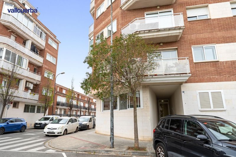 Foto b8d43f5c-f248-4264-8c8b-fc34969e18c4. Pis amb calefacció aparcament a Ponent Reus