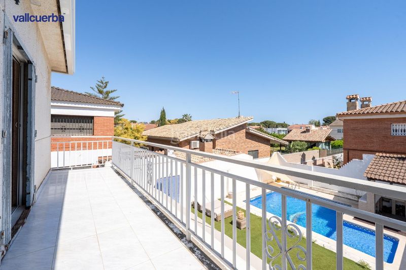 Foto 737855b6-5481-4dc1-a441-e74bf4f2c7b3. Casa aparellada amb calefacció aparcament piscina a Cambrils