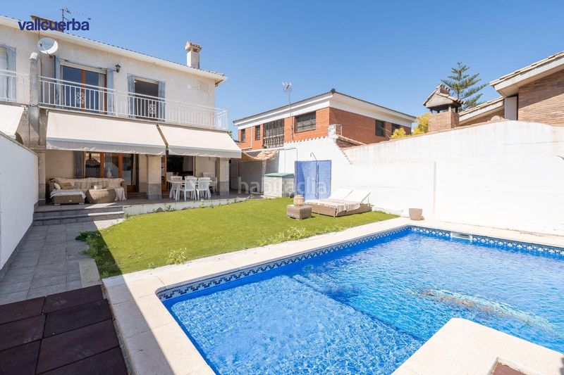 Foto e69e5344-4b1e-4be2-a325-2aa21e05de70. Casa aparellada amb calefacció aparcament piscina a Cambrils