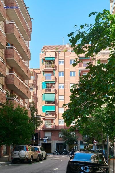Foto 7d4e8e1c-66b0-4743-990d-f4d926d3c759. Pis amb calefacció a Barri de les Corts Barcelona