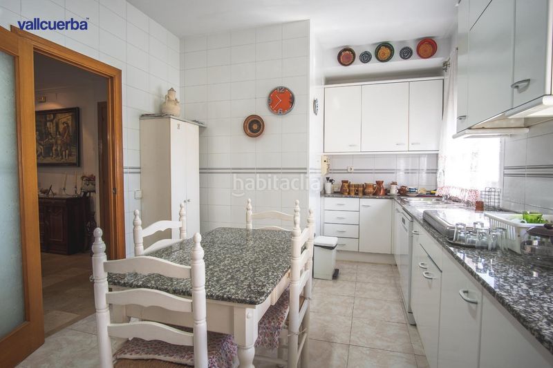 Foto 521ea22a-7a98-462a-9de8-b228ce7eafeb. Casa adossada amb calefacció aparcament piscina a Reus