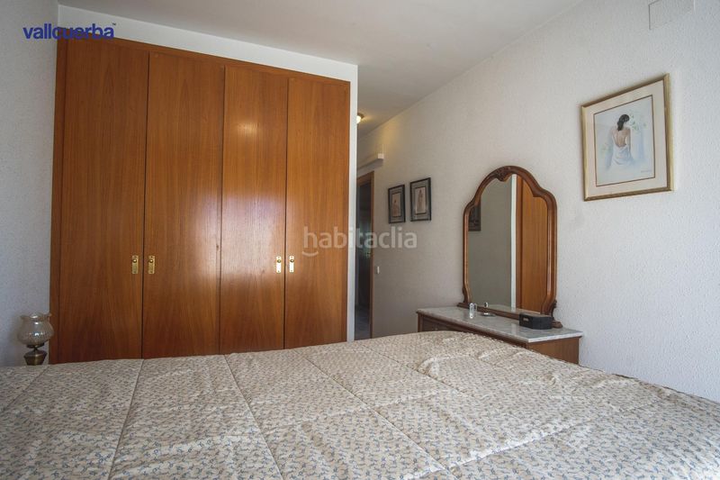 Foto 6463d707-8076-4612-bc38-36624b06bf76. Casa adossada amb calefacció aparcament piscina a Reus