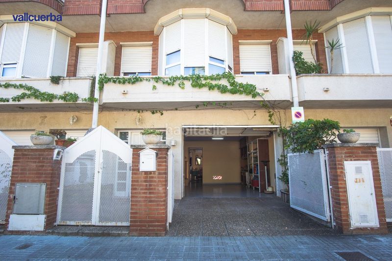 Foto c50efdc8-0bcd-4d54-843b-cadc7c5e2849. Casa adossada amb calefacció aparcament piscina a Reus