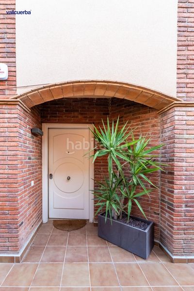 Foto 0841f338-f70b-430e-8054-cc35851e4573. Casa aparellada amb calefacció aparcament piscina a Cambrils