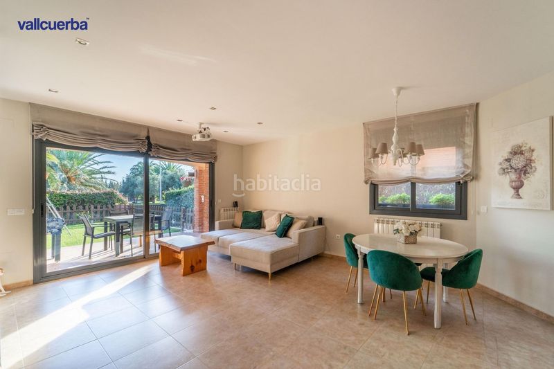 Foto 8f354b0f-86ae-490c-bd73-85f6989e6ab5. Casa aparellada amb calefacció aparcament piscina a Cambrils