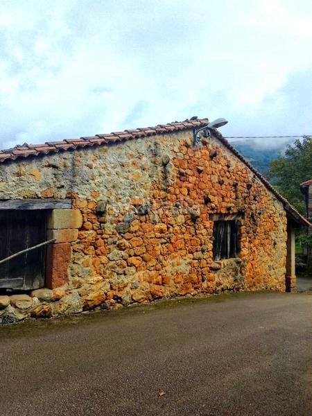 Foto c8626138-2e97-49fb-a20b-e589aa1a7f17. Maison dans Rionansa