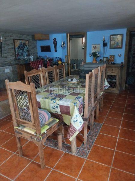 Foto 2e8b0486-e727-4584-933f-8341af4a6526. Xalet amb xemeneia calefacció aparcament a Voto