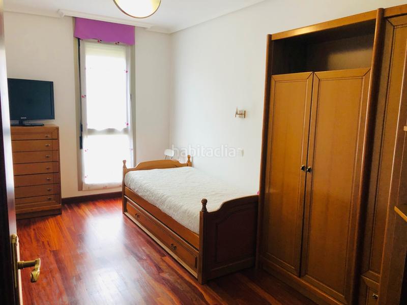 Foto aa5ff2ec-08e7-4d25-bd8a-05bb49700e83. Appartamento con parcheggio in Peñacastillo - Nueva Montaña Santander