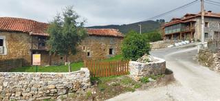 Casa aparellada a Ramales de la Victoria