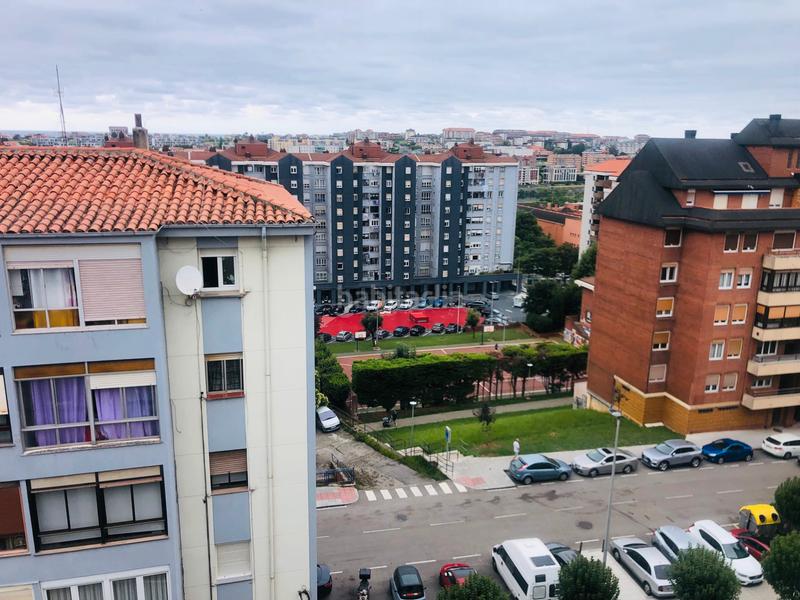 Foto 542f5921-0139-4349-b59d-979601f92ab4. Piso en Los Castros Santander