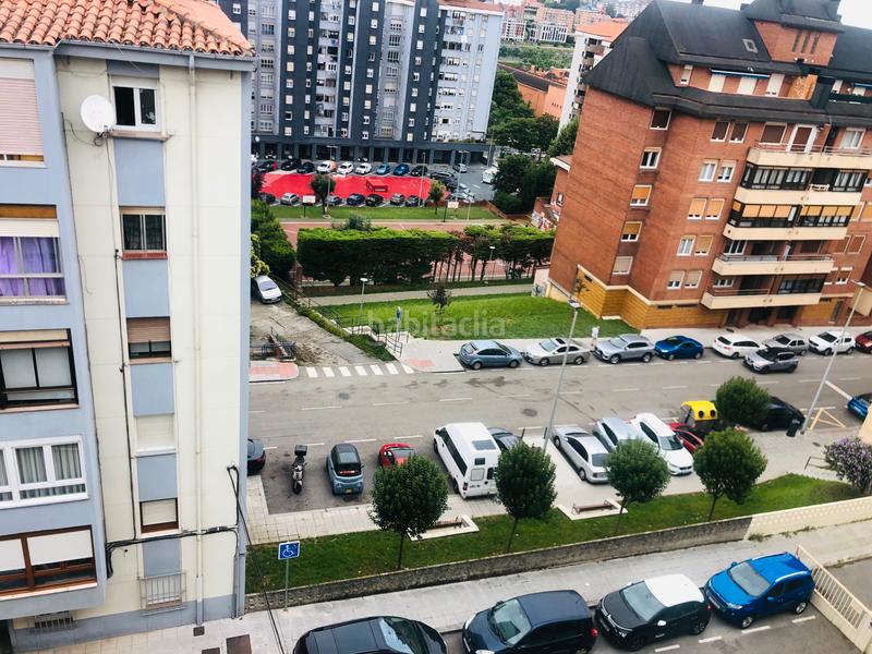 Foto a856991b-2e50-4249-885f-b6d88d2c2bbd. Piso en Los Castros Santander