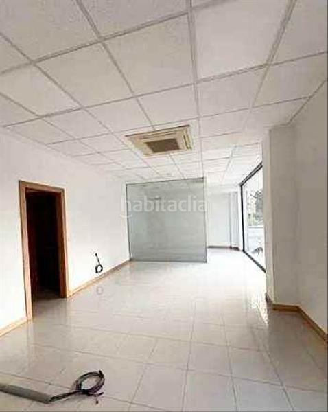 Foto 228d21ce-0817-4457-8e6f-24b687272acc. Alquiler local comercial en calle maestro mediavilla 1 en Torrelavega