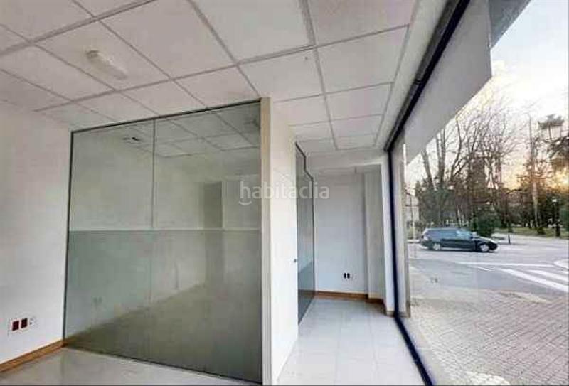Foto 71814d20-1922-40f8-a959-7e460ee0c209. Alquiler local comercial en calle maestro mediavilla 1 en Torrelavega
