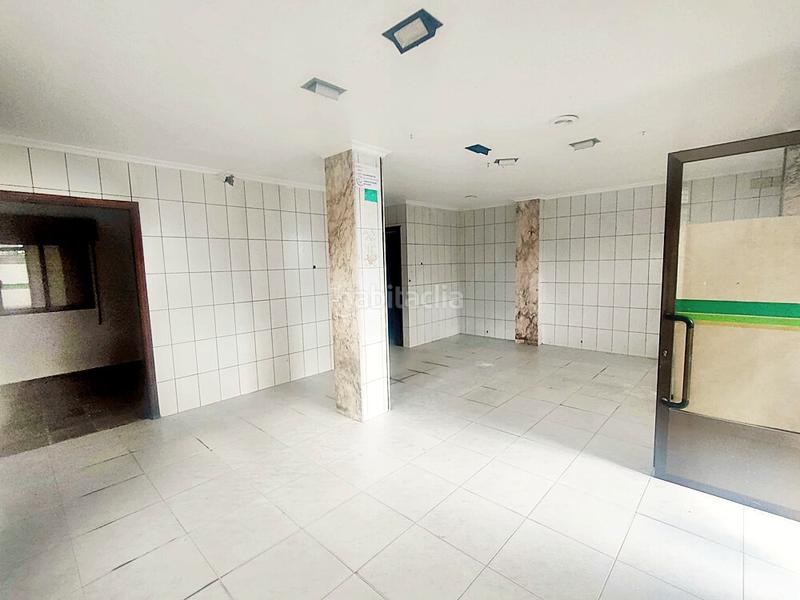 Foto 0fcbe600-ef39-4fcd-88d5-39e67472a0c1. Alquiler local comercial en Los Castros Santander