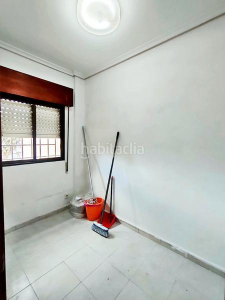 Foto 4ce37b66-ad57-4e0f-892f-3ce5122e0f0f. Alquiler local comercial en Los Castros Santander
