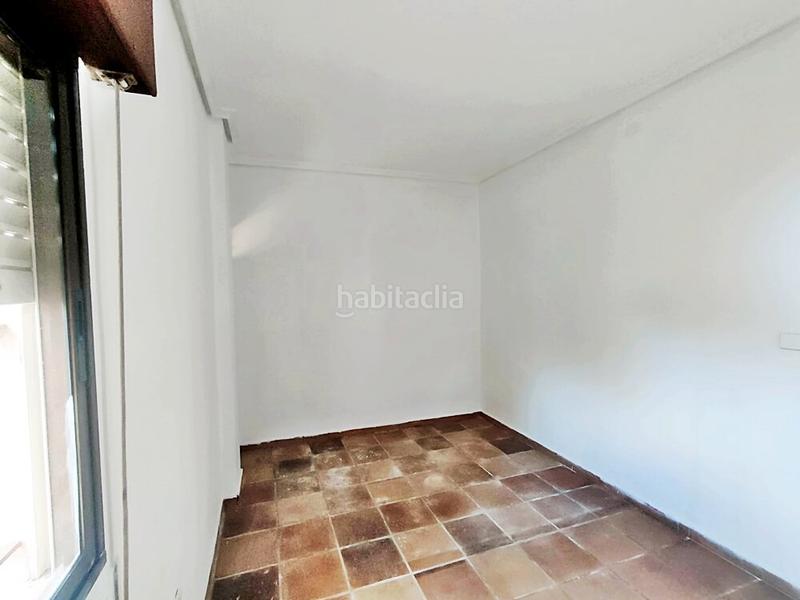 Foto 7e75316a-7b8f-40db-863e-cd327072651a. Alquiler local comercial en Los Castros Santander