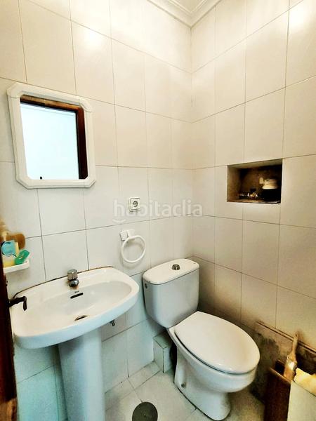 Foto dea9c436-5964-4679-ab11-b048ab567fd7. Alquiler local comercial en Los Castros Santander