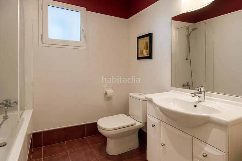 Foto 32fae9cc-3f60-4e78-bea3-4a29bb7ef347. Rent flat with heating parking in Puerto Chico Santander