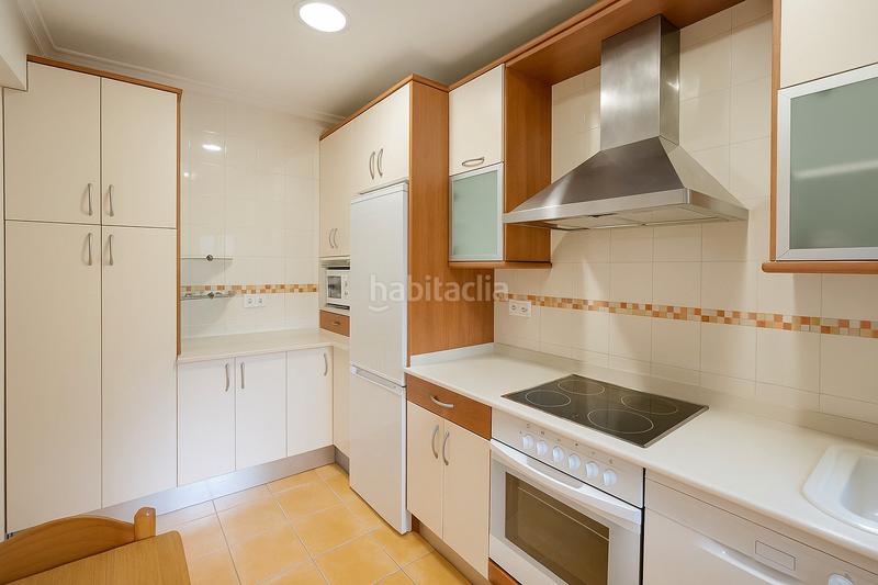 Foto 1d4adc94-868b-4f6e-baab-13787c37eed0. Alquiler piso en Puerto Chico Santander