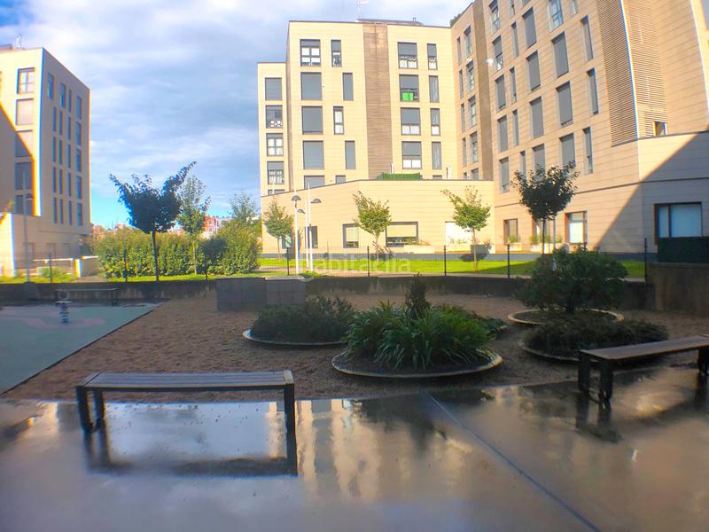 Foto e8d1a034-c136-416a-a7e7-d9da6454895a. Planta baixa amb calefacció aparcament a Peñacastillo - Nueva Montaña Santander