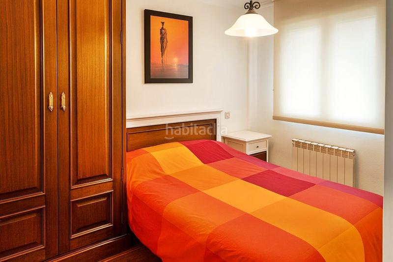 Foto 6701cfeb-6a4d-4fdc-be27-547e2dcc33e9. Location appartement avec chauffage parking dans Los Castros Santander