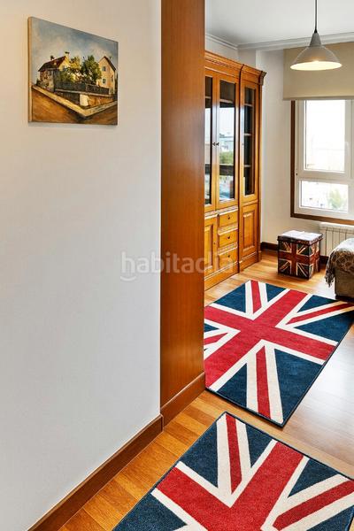 Foto 6d64ea69-8fb6-4688-9bf9-6a7dd317f2b6. Location appartement avec chauffage parking dans Los Castros Santander
