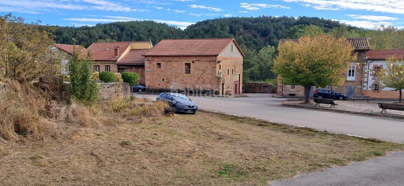 Foto 15601c9b-ad7f-483d-ac99-86f2f0d4d1ed. Haus mit parking in Valderredible