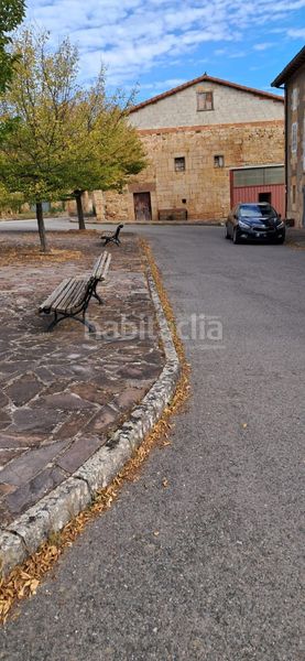Foto 325f73bc-3019-481c-b371-bb17a11bce51. Haus mit parking in Valderredible