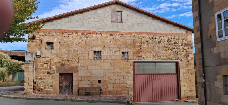 Foto 78118e1b-2151-422d-a23b-ce568a8261d0. Haus mit parking in Valderredible