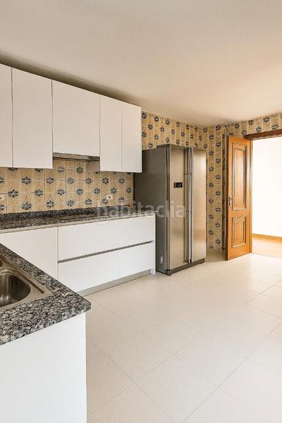 Foto c6ffa2f8-c21f-4e39-b2e0-83679f541d40. Rent flat with parking in El Sardinero Santander