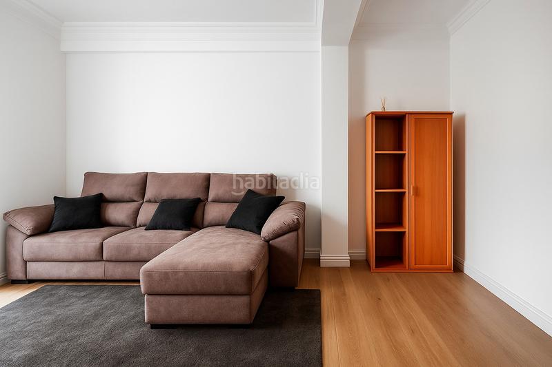 Foto 94fbfd8d-8218-4d25-b006-79f0c2ddbd9e. Rent flat with heating in Cuatro Caminos Santander
