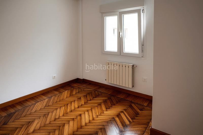 Foto 380c8715-b3e3-404a-aefd-6a6e14299980. Rent flat with heating in Numancia - San Fernando Santander