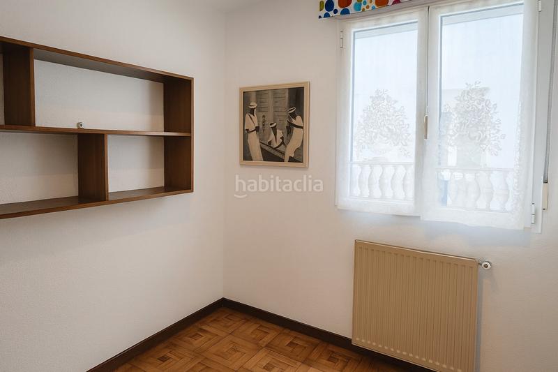 Foto cae8d154-d87a-4a52-a8bd-3b0c4f287e13. Alquiler piso en Numancia - San Fernando Santander