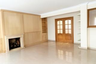 Location Appartement  Calle camilo alonso vega
