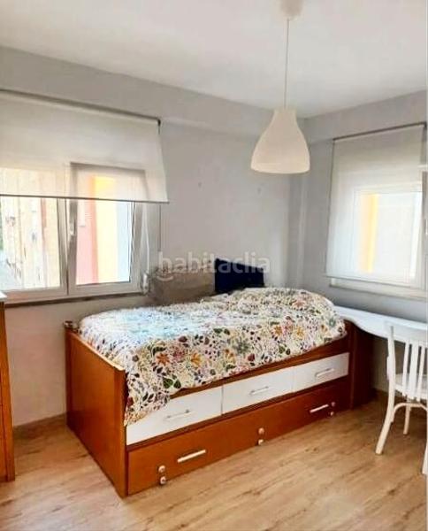 Foto 75f9854b-3935-47fb-b0bd-d40c4da4afea. Rent flat with heating in Los Castros Santander