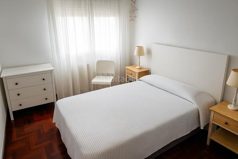 Foto 8f3b3697-f746-4f91-a219-1215c09052a4. Location appartement avec chauffage dans Puerto Chico Santander