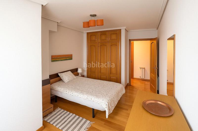 Foto 2f114252-32e7-4016-8279-b932db04c8ba. Rent flat with heating parking in Monte Santander
