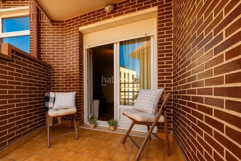 Foto 5d9c614a-fbf9-4919-851e-bf842b265a3e. Rent flat with heating in Astillero (El)