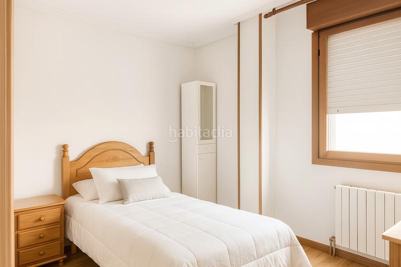 Foto c1f4f481-ceac-4621-bfea-3a11f10b99b5. Rent flat with heating parking in Alisal - San Román Santander