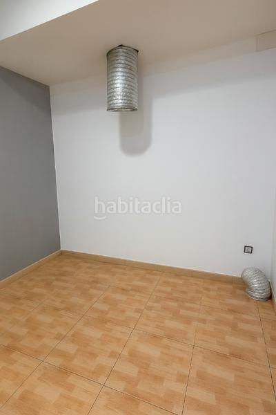 Foto 80ecd735-af44-48b6-afca-a1822c77dbf2. Location local commercial dans Muriedas Camargo