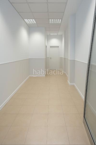 Foto 6e91d88c-9a48-4ee0-879c-25b33155e4f4. Affitto locale commerciale in cuesta de la atalaya 5 in Santander