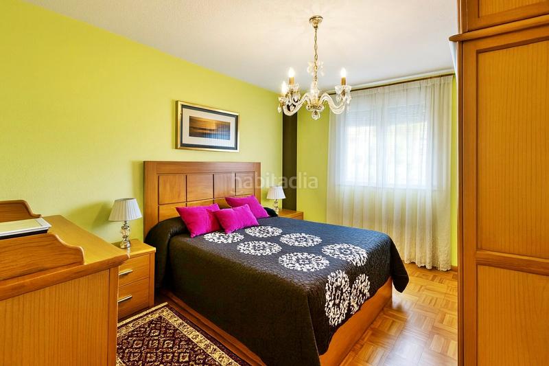 Foto 5275c615-e5c5-4060-9b83-a1168fda645f. Rent flat with heating parking in Los Castros Santander