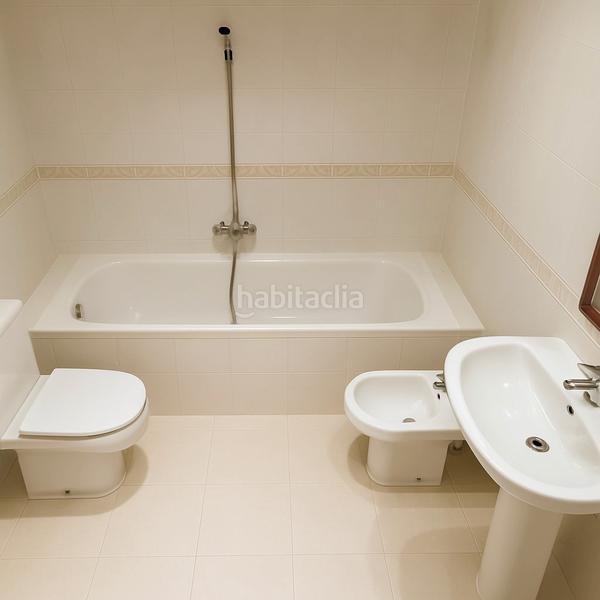 Foto bcc3b5e7-515e-4f86-8a49-9a3b233f72ce. Rent flat with heating in Centro - Ayuntamiento Santander