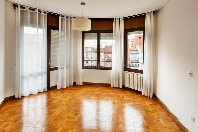 Foto d4b2a788-6a5e-469b-848d-4bee900a5f6d. Miete etagenwohnung in Cuatro Caminos Santander