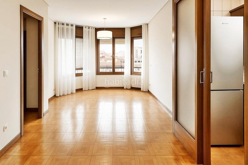 Foto 8b3b88d9-dc4a-442b-a42f-cd7261a31da9. Rent flat in Cuatro Caminos Santander