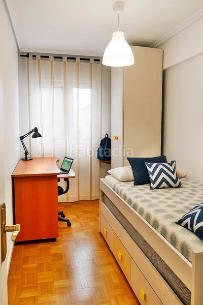 Foto 7e134dfc-d3e9-480d-93ca-d107f131ebe8. Rent flat with heating in Los Castros Santander