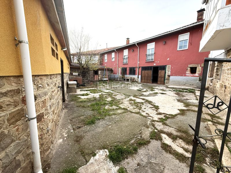 Foto dd48ea49-4944-4bda-88f3-38720a6ea223. Casa pareada en Campoo de Enmedio