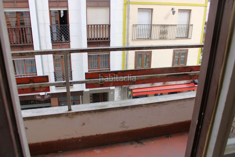 Foto bd9fb32c-a6bb-40fb-b9ac-cf6d5ef68fc1. Piso en Centro Torrelavega